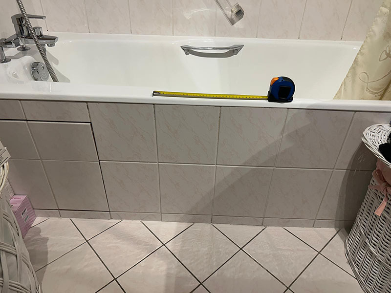 Catherine pose porte baignoire Avant